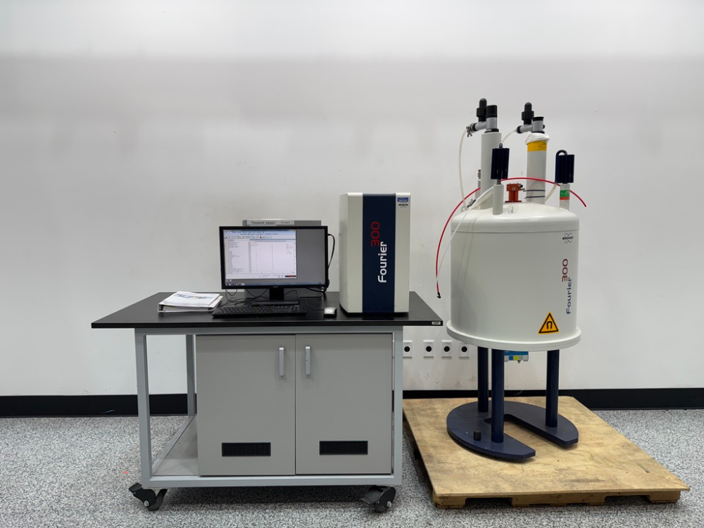 Image of Bruker Fourier 300 Nuclear Magnetic Resonance Spectrometer